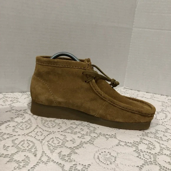 Clarks Wallaston Dark Sand Suede Boots Shoes Men’s Sz 8 - Picture 8 of 12